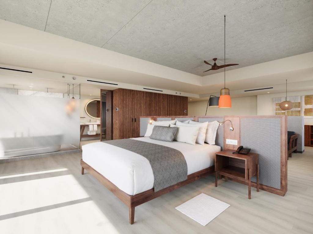Vantage Club Master Suite Golf View King room - Image 1