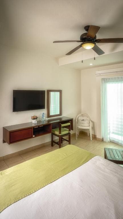 Standard Queen Room room - Image 1