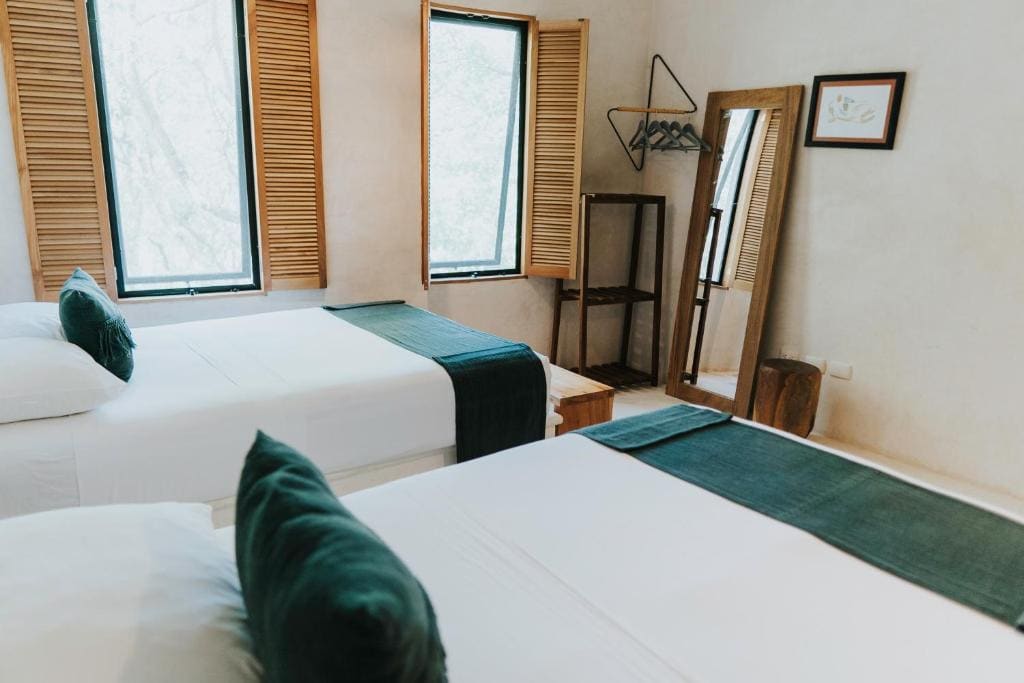 Deluxe Quadruple Room room - Image 3
