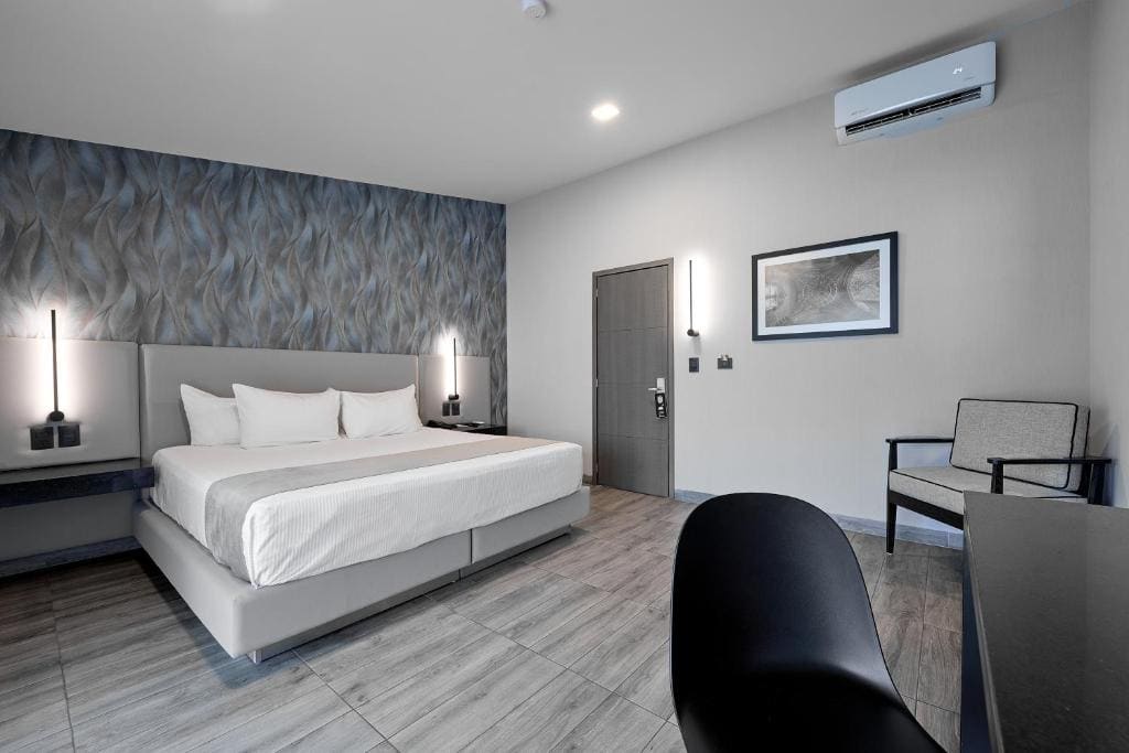 Deluxe Double Room room - Image 2