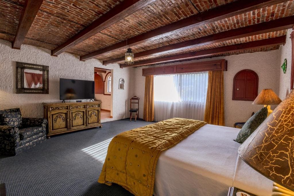 Superior Suite room - Image 3