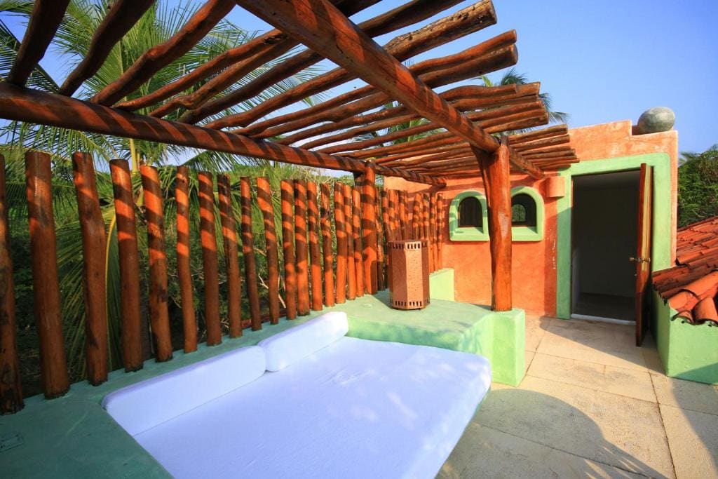 Deluxe Suite room - Image 3