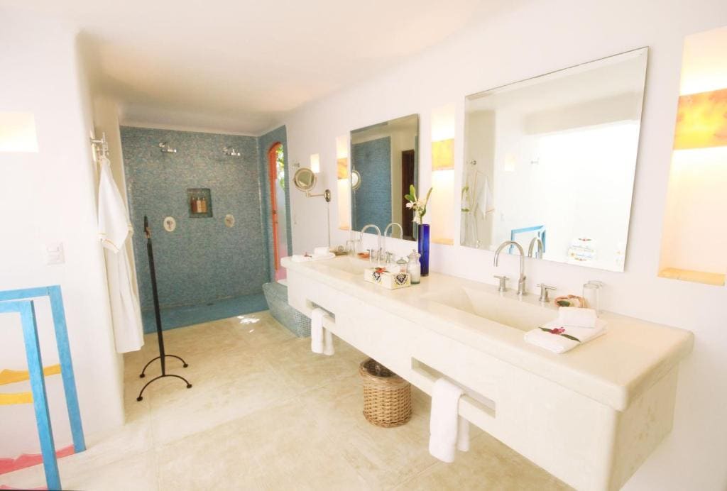 Superior King Suite room - Image 3