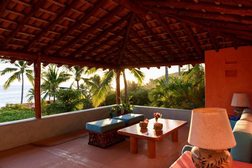 Superior Suite with Sea View room - Image 3