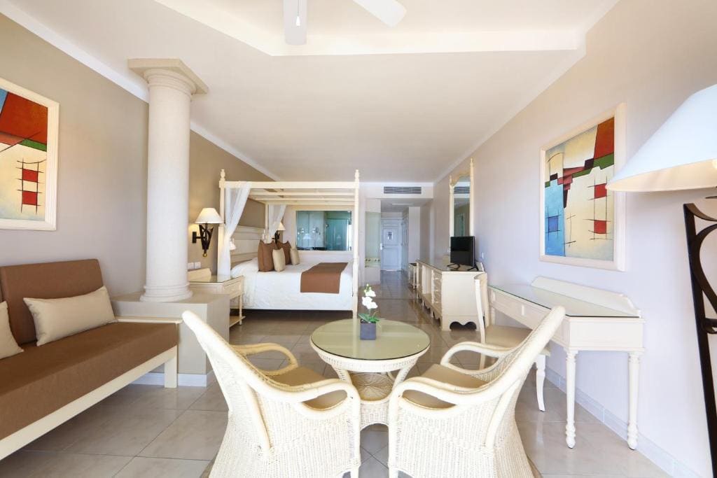 1 King Bed Junior Suite DBL room - Image 1