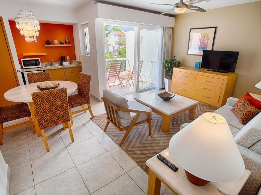 Two-Bedroom King Suite with Sofa Bed and Balcony or Terrace - Ocean Front/Three Bathrooms room - Image 1
