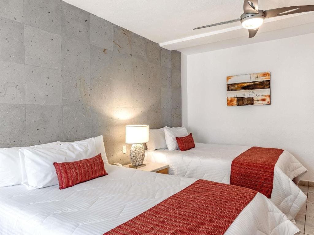 One-Bedroom Suite with Two Double Beds and Sofa Bed - Balcony or Terrace room - Image 1
