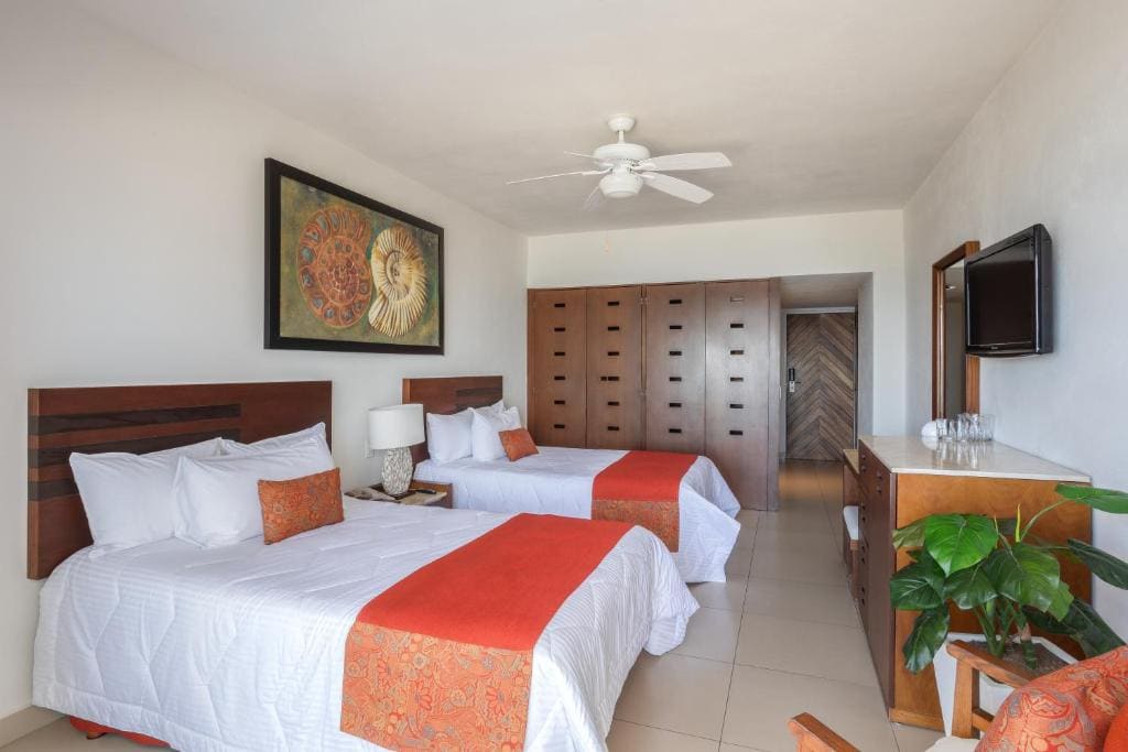 Resort Grand Double Room with Two Double Beds and Balcony or Terrace room - Image 2