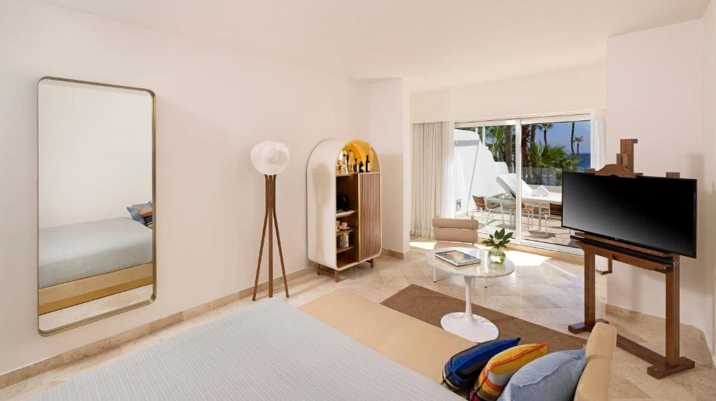 Extra ME+ Junior Suite with Terrace room - Image 3