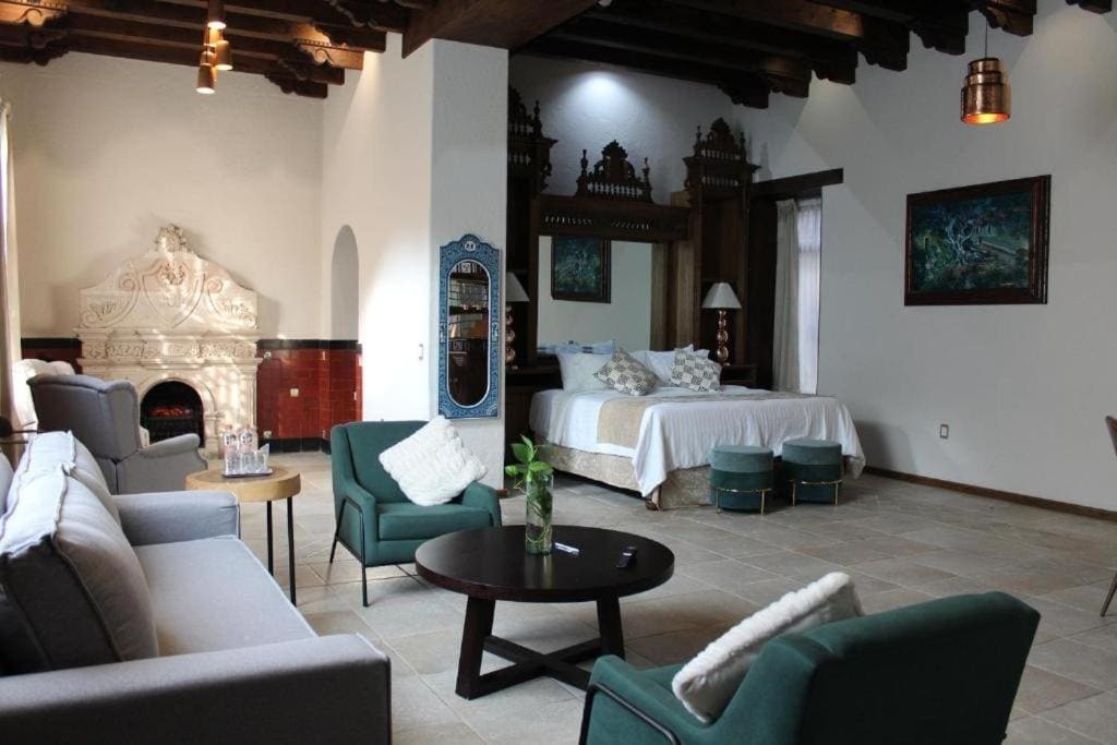 Suite room - Image 3