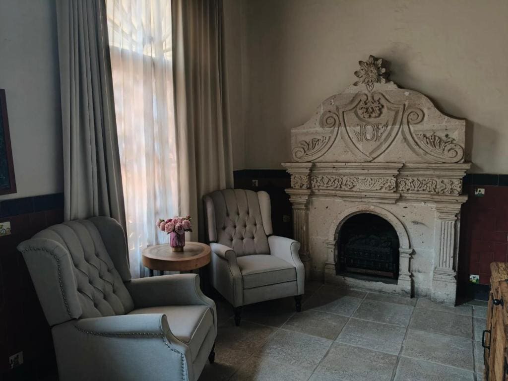 Suite room - Image 1