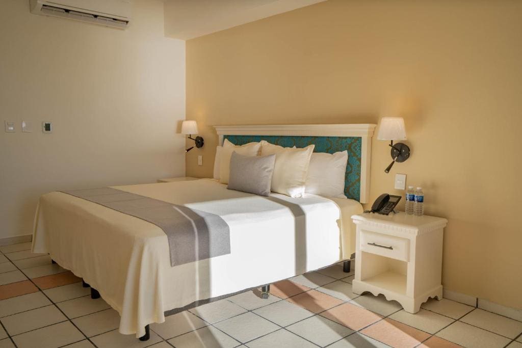 Double Room with Mountain View room - Image 1