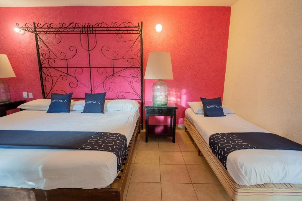 Superior Triple Room room - Image 3