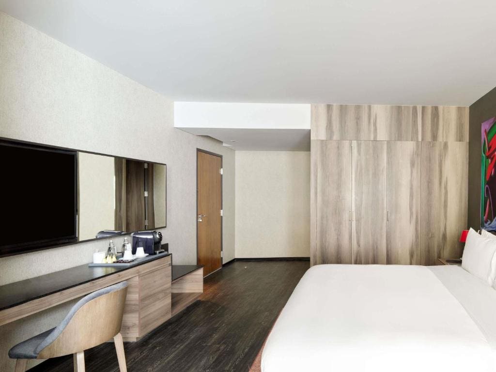 Mondrian King Suite with Terrace room - Image 1