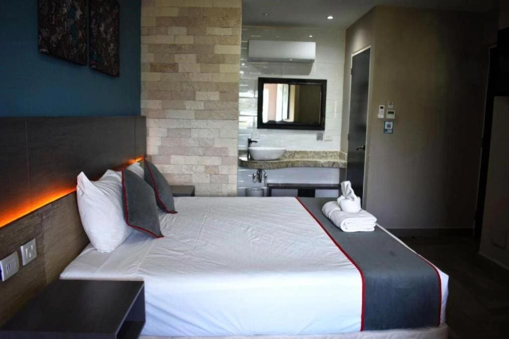 Deluxe Double Room room - Image 2