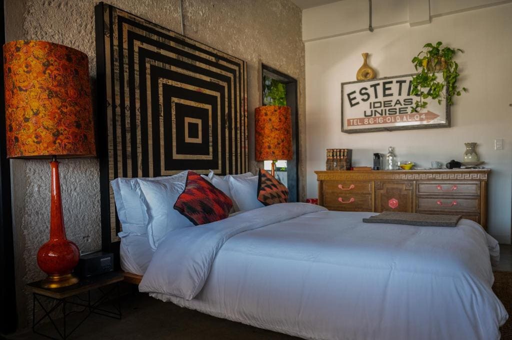 Deluxe Double Room with Bath room - Image 1