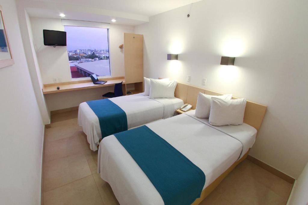 Superior Twin Room room - Image 1
