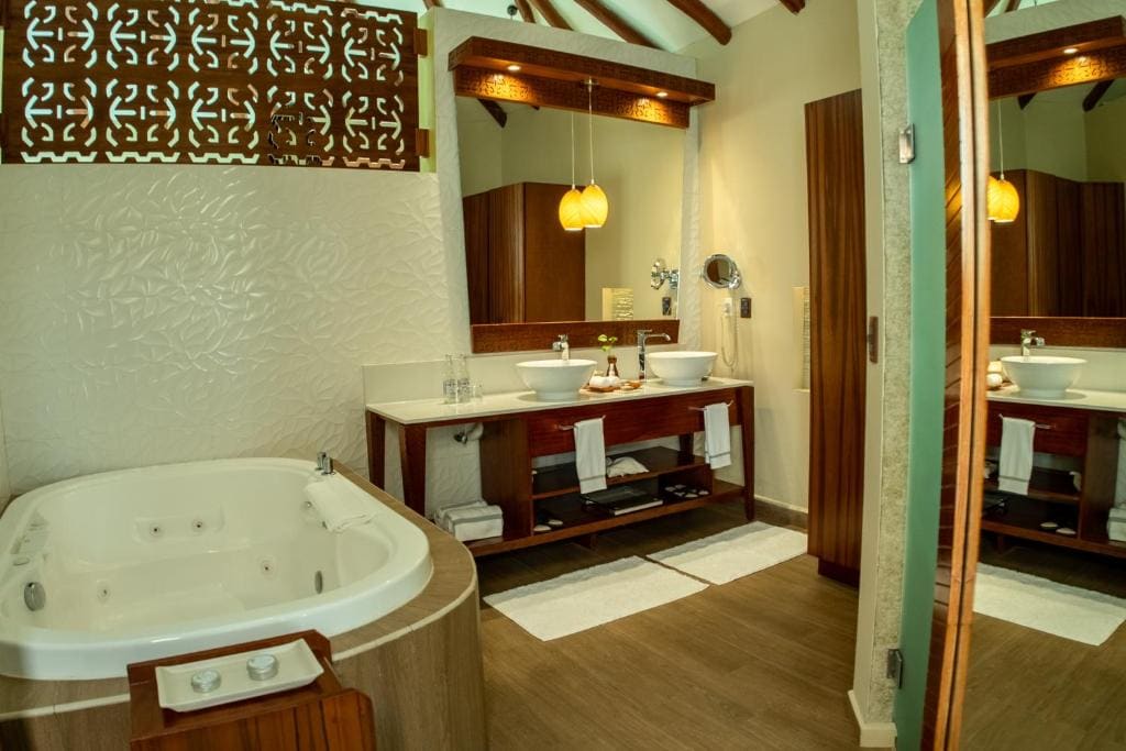 Palafitos – Overwater Bungalows room - Image 2