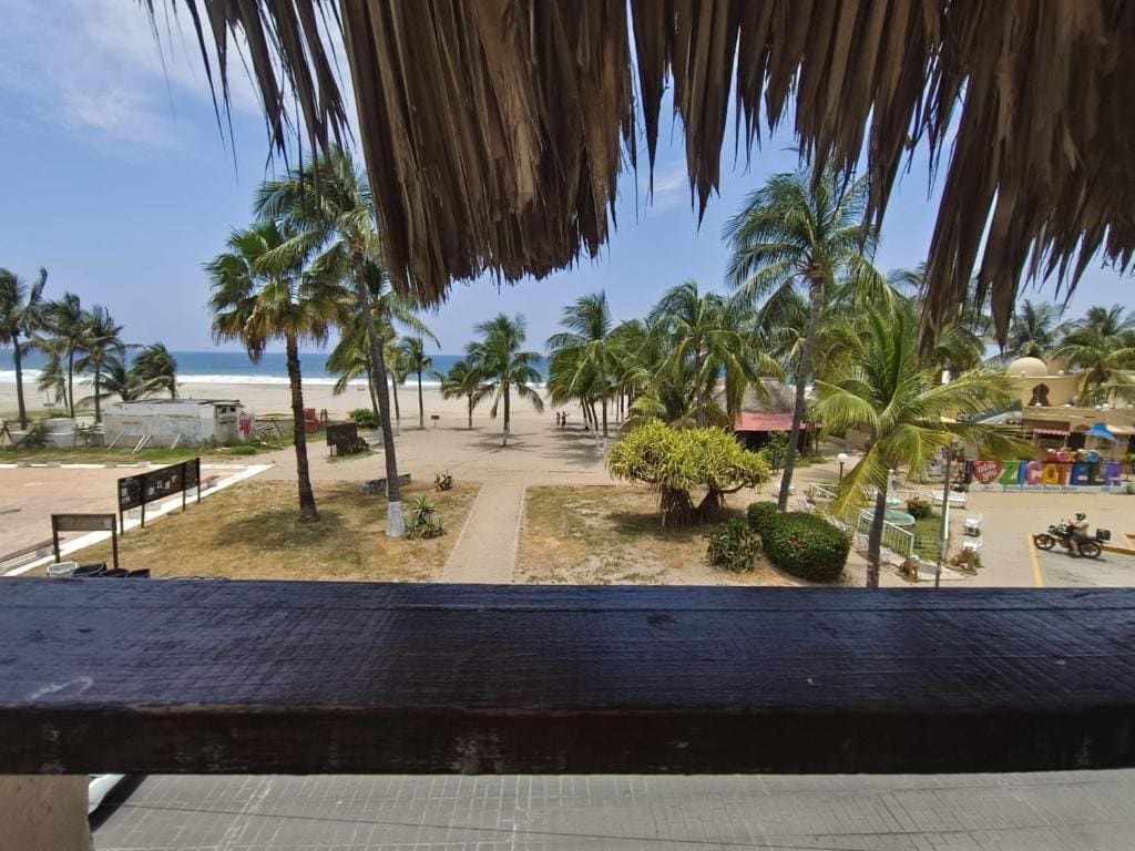 Studio Apartment with Sea View room - Image 1