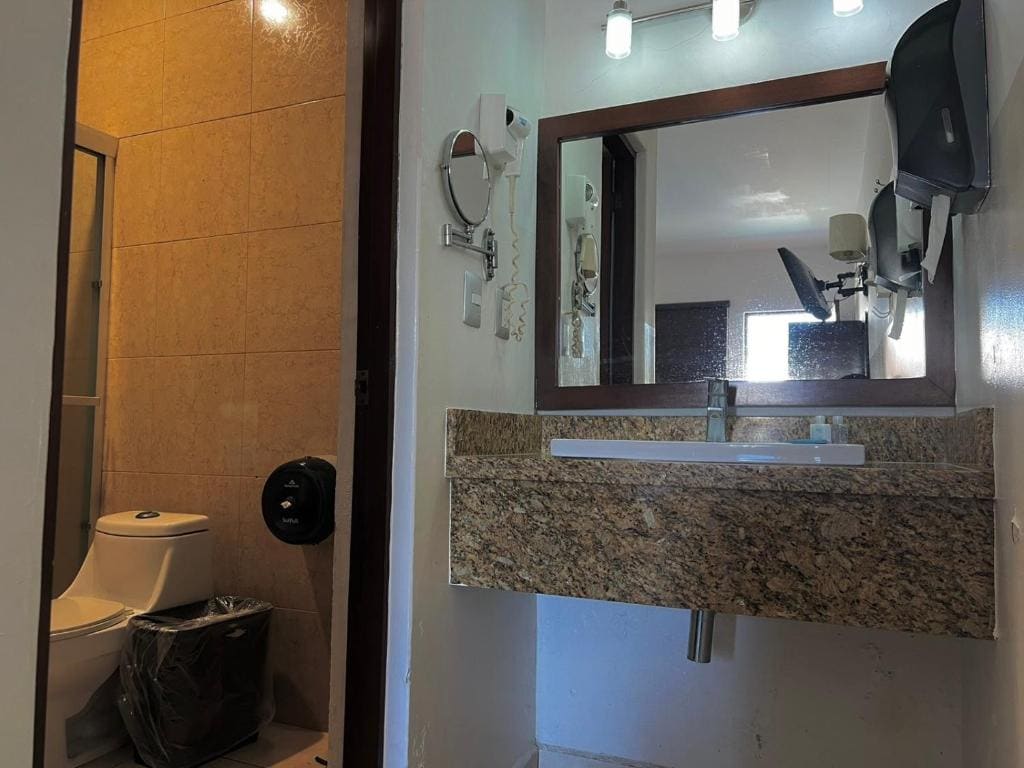 Superior Twin Room room - Image 2