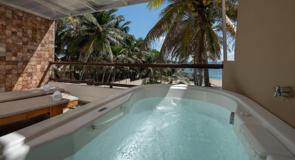 King Suite with Hot Tub and Terrace Ocean View room - Image 3