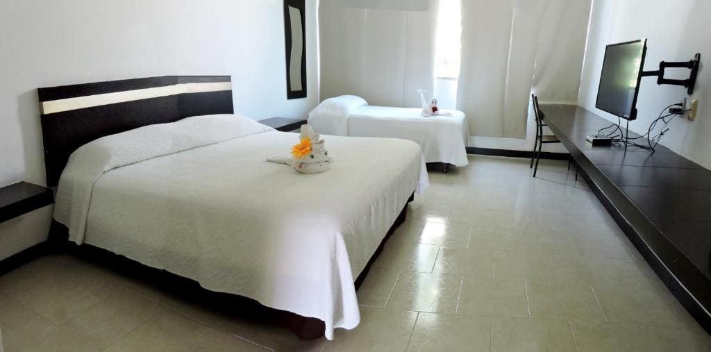 Standard Triple Room room - Image 3