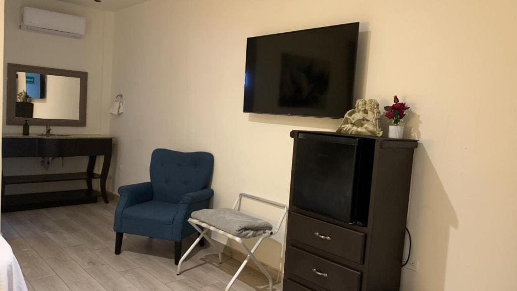 Standard Double Suite room - Image 2