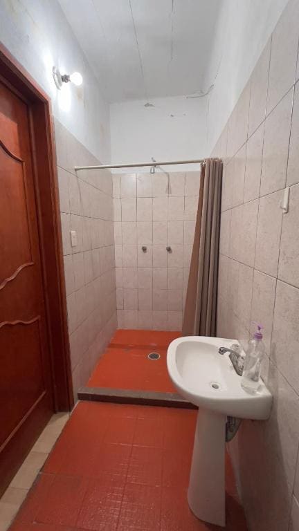 Basic Triple Room room - Image 3