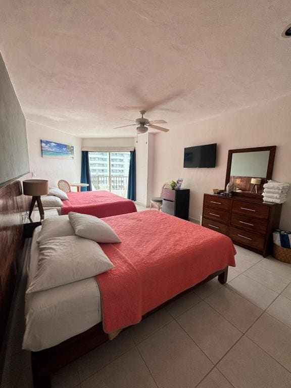Quadruple Room room - Image 1