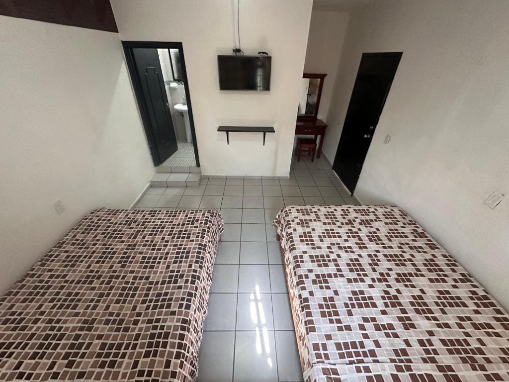 Quadruple Room room - Image 3