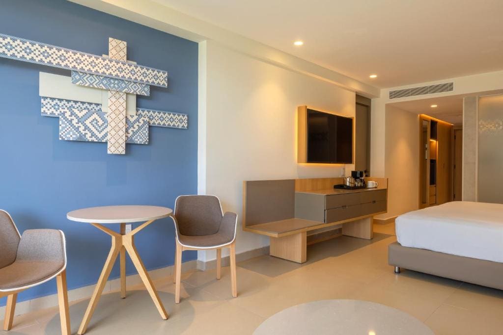 Luxury Junior Suite room - Image 3