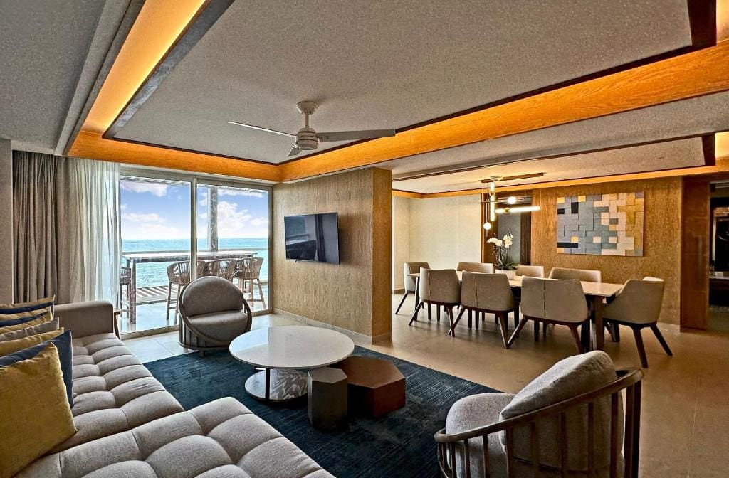 Luxury Sky Chairman Suite Two Bedroom Ocean Front Diamond Club room - Image 2
