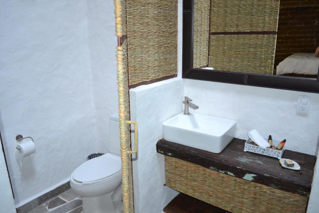 Queen Suite room - Image 3