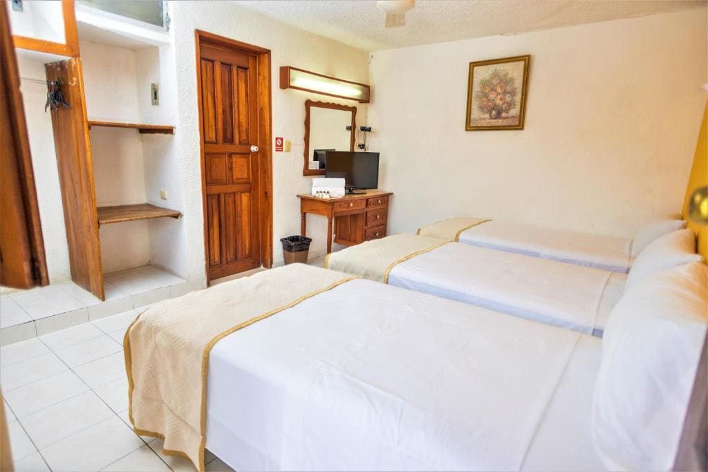 Basic Triple Room room - Image 2