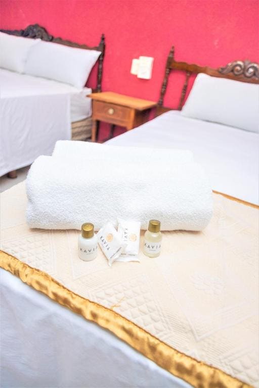 Deluxe Twin Room room - Image 1