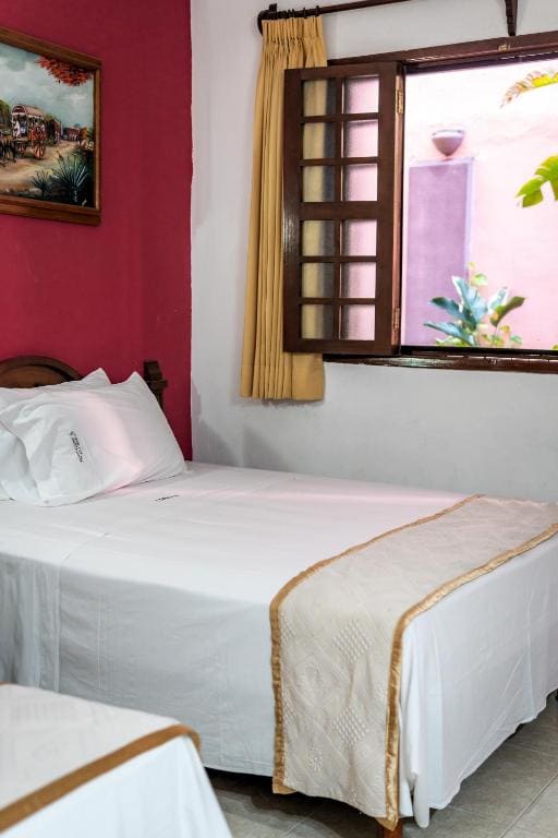 Standard Twin Room room - Image 2