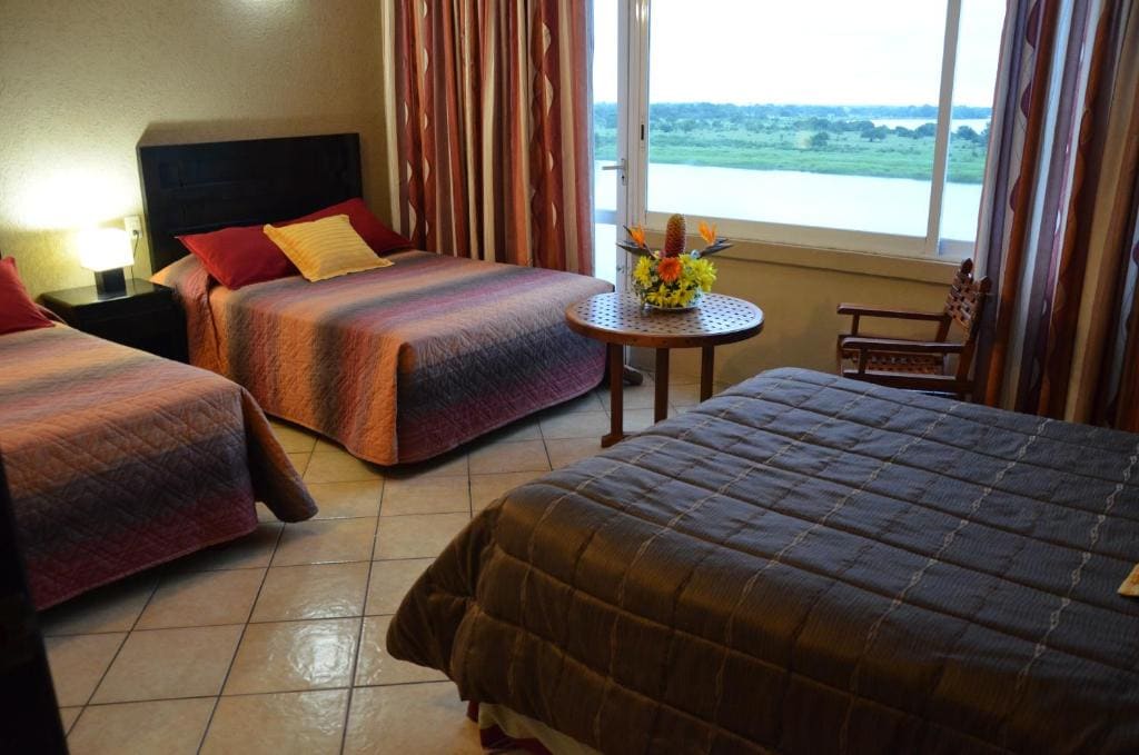 Family Room room - Image 1