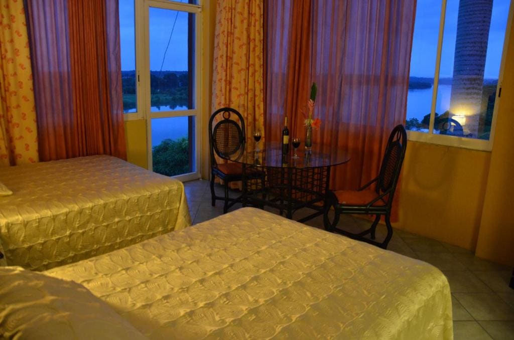 Quadruple Room room - Image 3