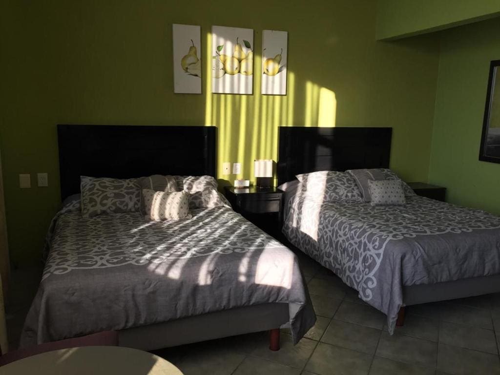 Quadruple Room room - Image 1
