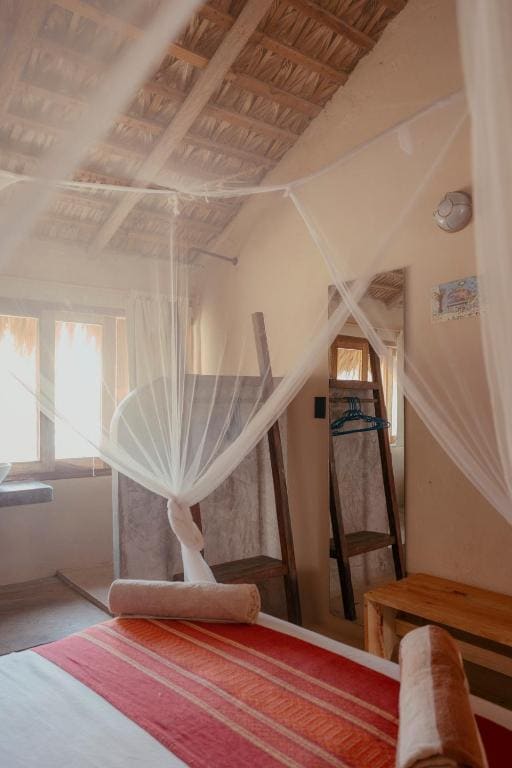 Double Room with Pool View room - Image 2
