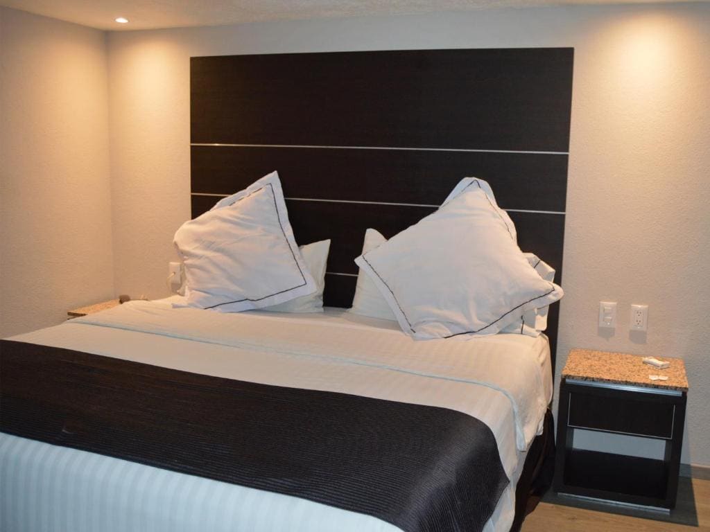 Superior King Room room - Image 3