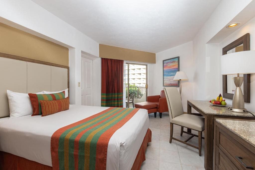Deluxe Double Room with Garden View room - Image 3