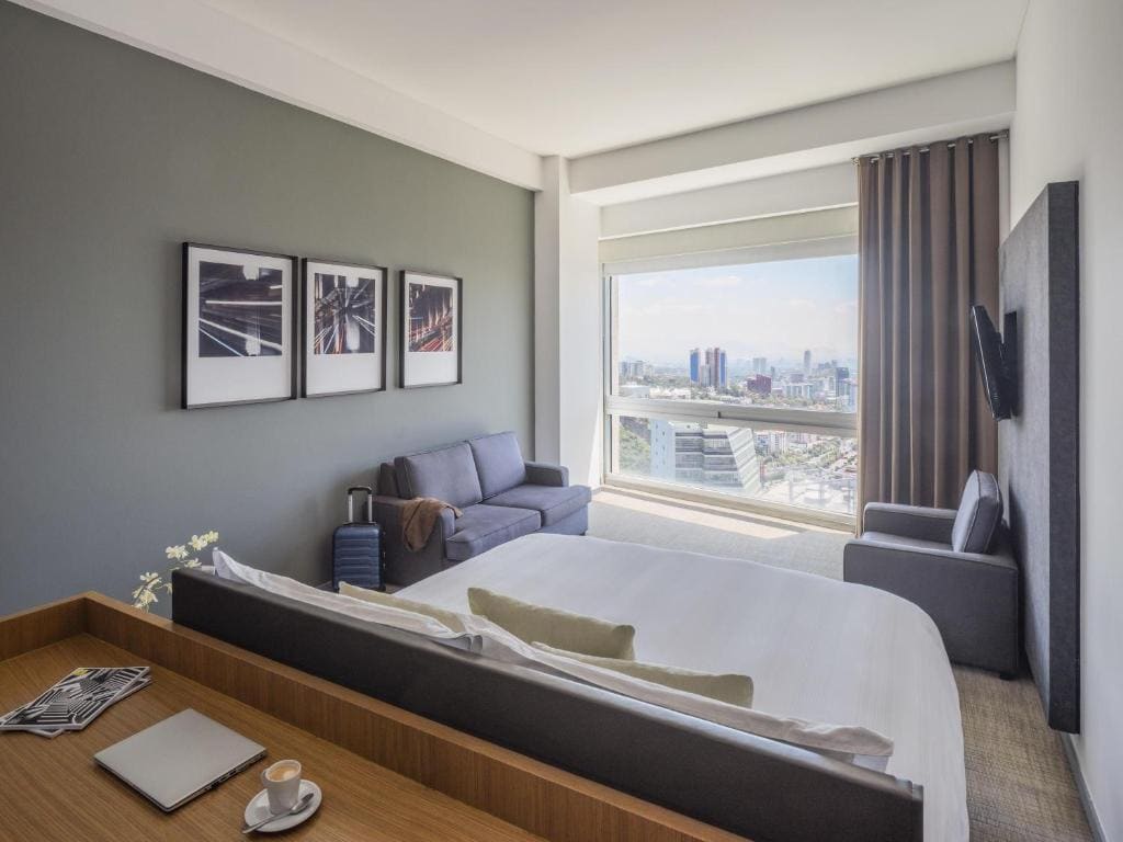 Premier Queen Room with Two Queen Beds and View room - Image 2