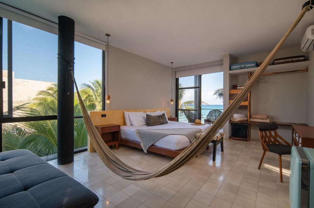 Suite with Sea View room - Image 3