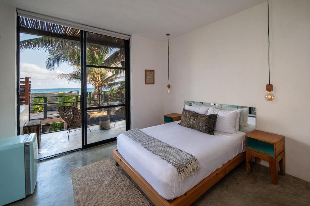Double Room with Sea View room - Image 1