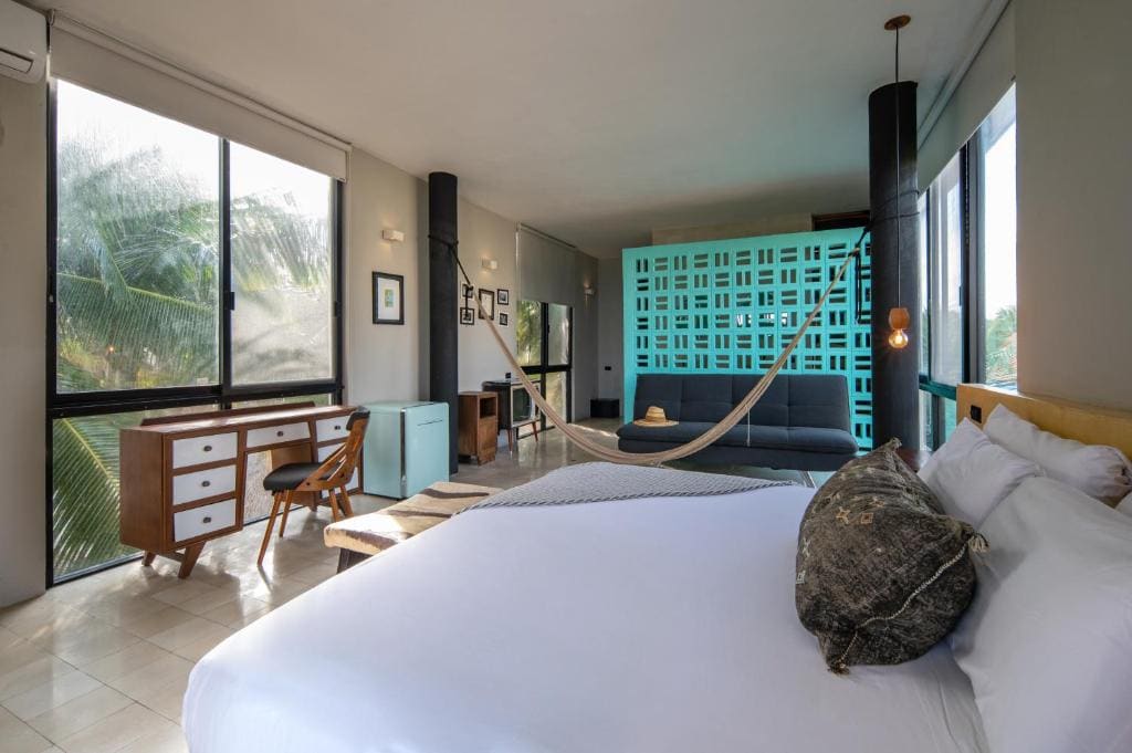 Suite with Sea View room - Image 2