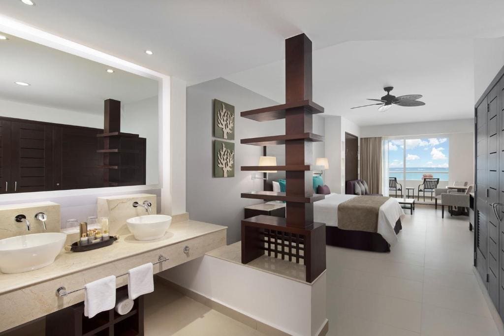 Platinum Junior Suite room - Image 1