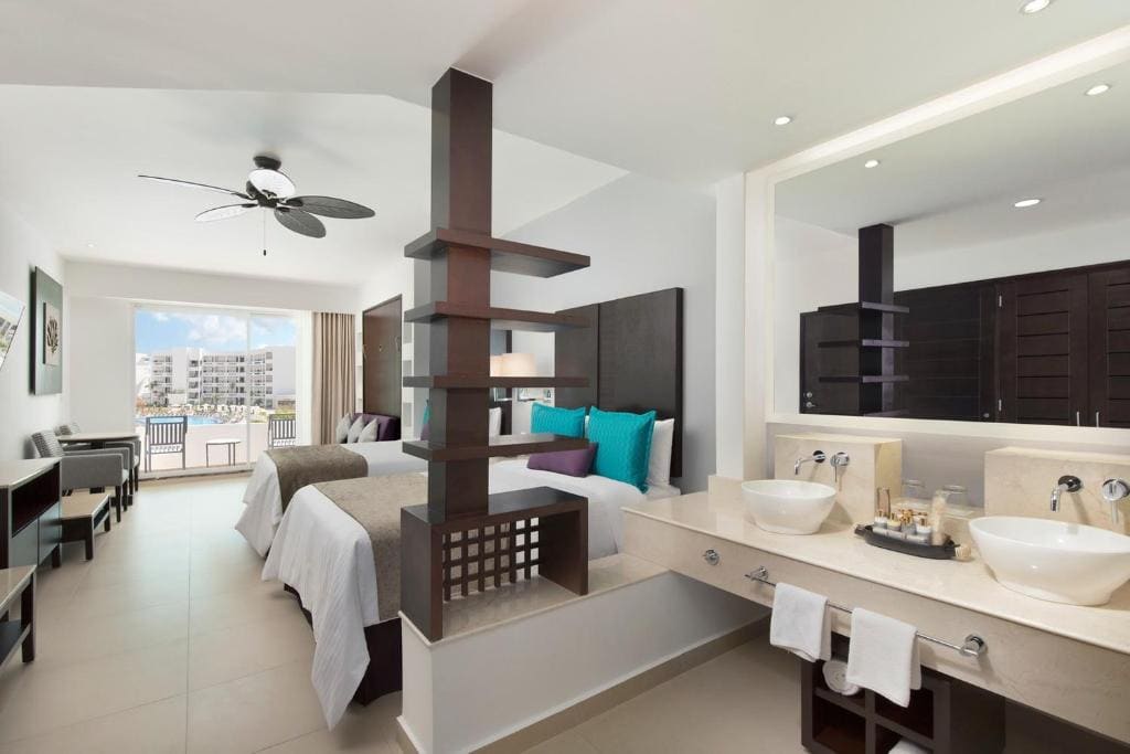 Family Room room - Image 1