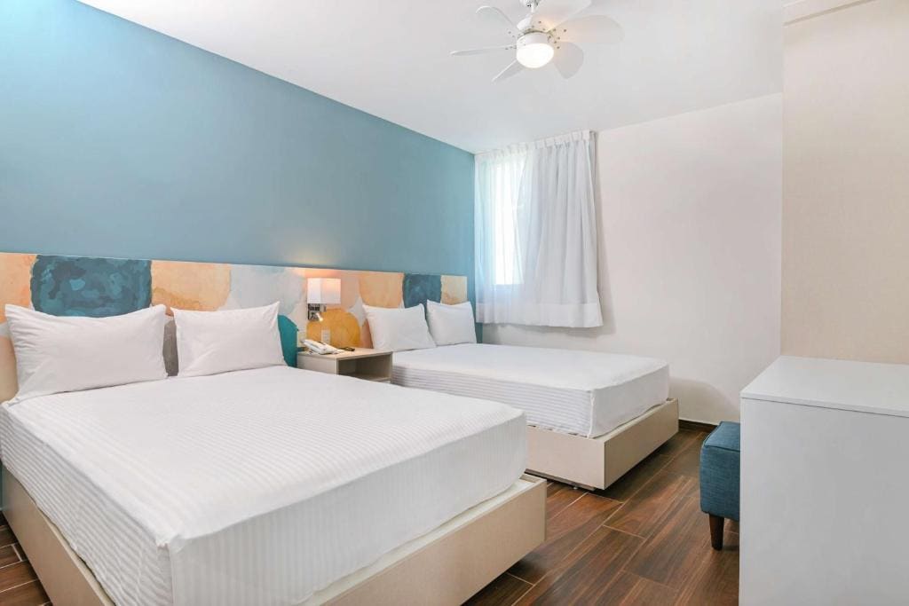 King Room - Non-Smoking room - Image 2