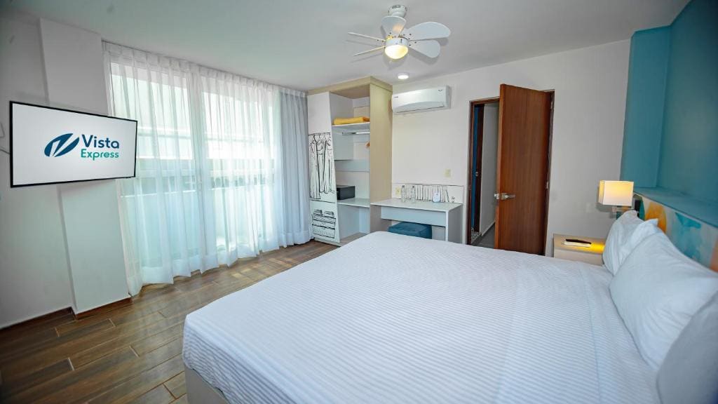 King Suite with Sofa Bed and Kitchenette - Non-Smoking room - Image 3
